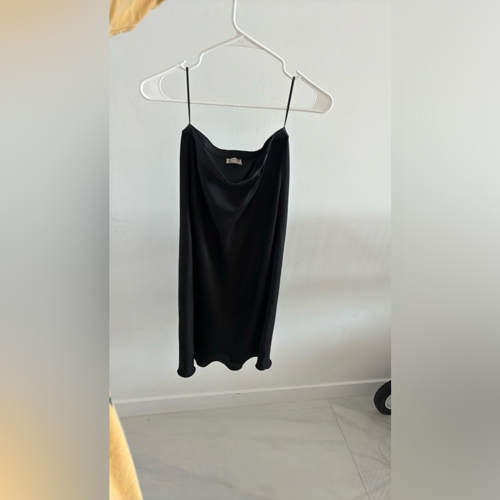 Perfect midi black skirt with slit